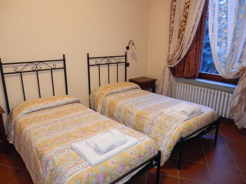 Risthotel Pizzeria Italia Godiasco Szoba fotó